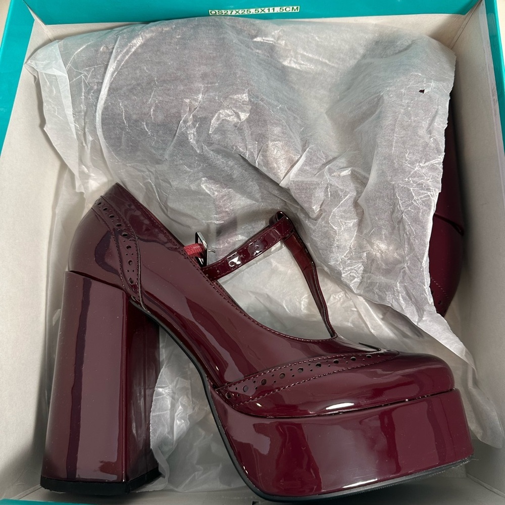 Women's Burgundy Platform Shoes ✨ - Picture 3 of 10
